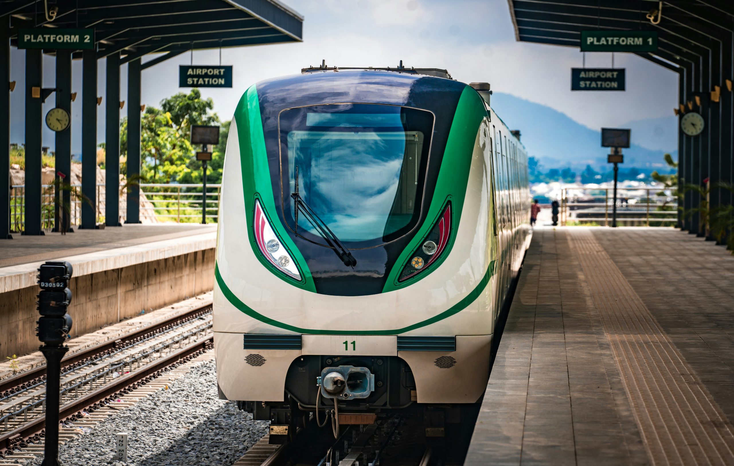 深圳居民赴港旅遊新政策啟動！一簽多行助力經濟復甦